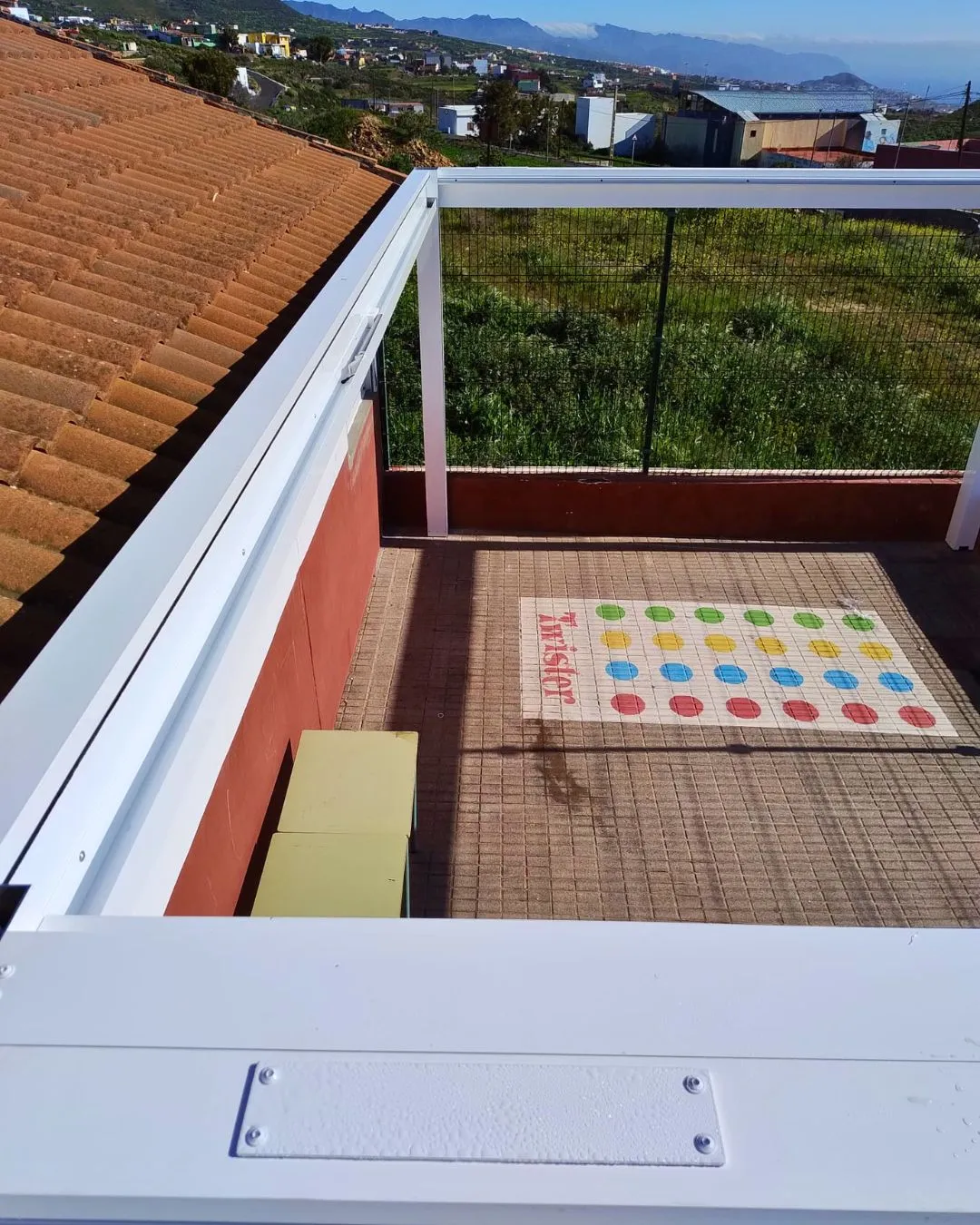 Pérgola Bioclimática P-190 instalada en centro escolar